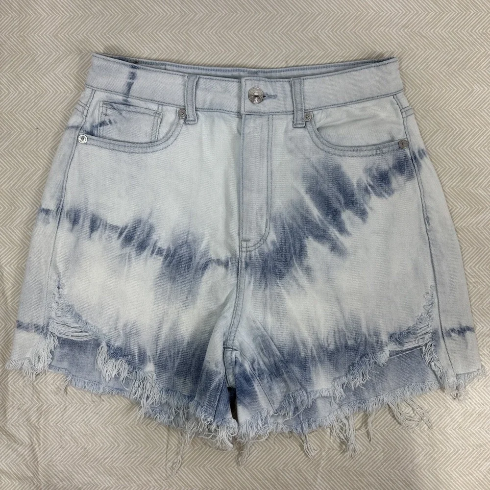 American Eagle Mom Shorts Womens 2 Stretch Denim Distressed High‎ Rise W26xL4